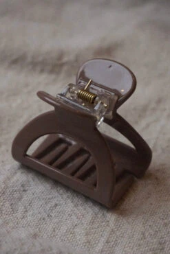 SMALL MOON HAIR CLAW TAUPE -Fashion Clothing Store 11 DSC02560