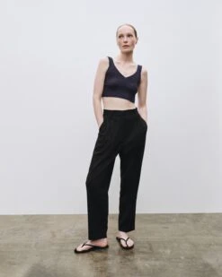 RIBBED KNIT V-NECK CROP TOP -Fashion Clothing Store 20220828 DBaum MijeongPark 8406 2077fa0f d94f 4020 b867 961ecb27c9cf