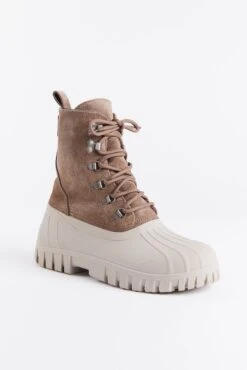 Stutterheim PATROL BOOT LEAF SUEDE -Fashion Clothing Store 458 e1d50c7e41 stutterheimsnowpatrol2098 zoom