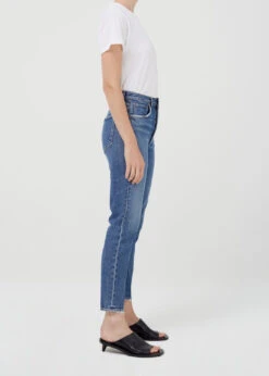 AGOLDE RILEY HI RISE CROP SILENCE -Fashion Clothing Store A056B 1370 RILEY SILENCE 2612 1070x1500 db26b401 ff5d 498f 8a99 e38f97df77d9