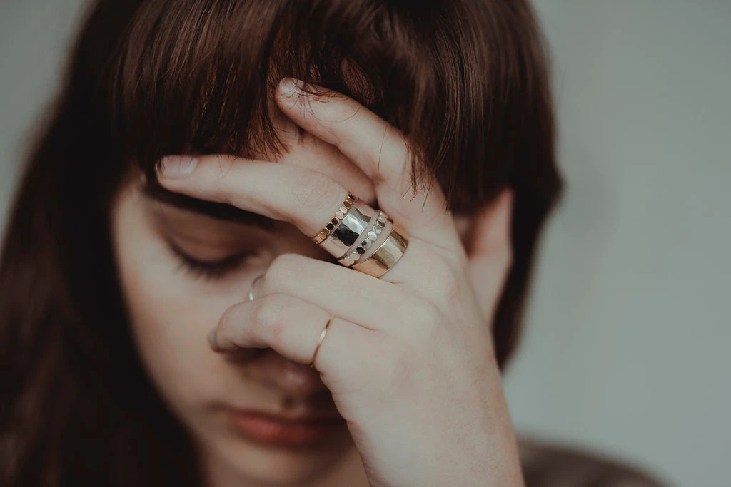 THICK BEAD STACKING RING SILVER - Image 5