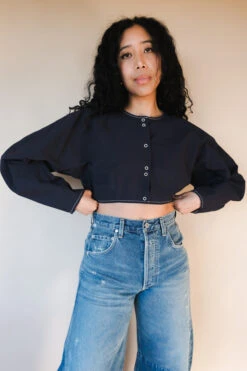 Ganni COTTON CREPE SHAPED SLEEVE CROPPED BLOUSE