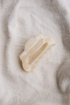 CLOUD HAIR CLAW CREAM