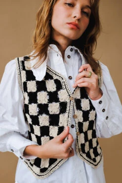 ZANNA KNIT VEST BLACK -Fashion Clothing Store DSCF4598