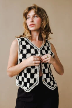 ZANNA KNIT VEST BLACK -Fashion Clothing Store DSCF4626