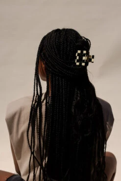 SMALL SQUARE HAIR CLAW CHECKER BLACK/WHITE -Fashion Clothing Store DSCF7640