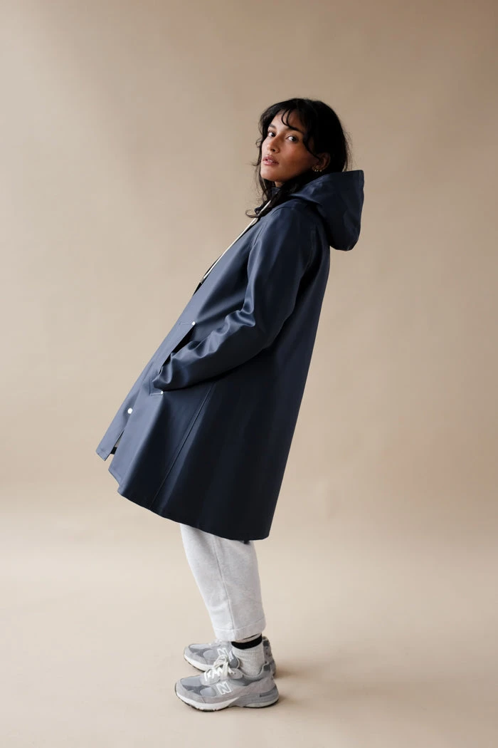 Stutterheim MOSEBACKE RAIN JACKET NAVY 4 Stutterheim MOSEBACKE RAIN JACKET NAVY - Image 2