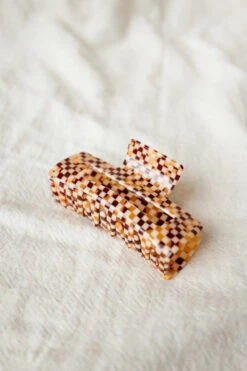 XL CHECKER HAIR CLAW BROWN