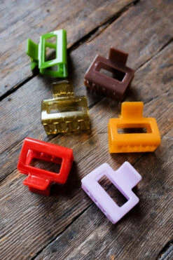 SMALL SQUARE HAIR CLAW LIME -Fashion Clothing Store DSCF9292