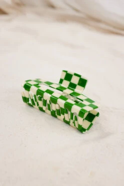 XL CHECKER HAIR CLAW GREEN & CREAM