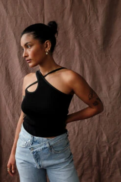 CASSIE CRISS CROSS TANK