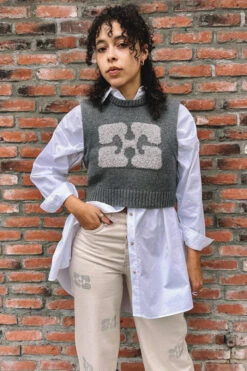 Ganni SPARKLE DENIM IZEY PANT 26, 27 11 Ganni SPARKLE DENIM IZEY PANT 26, 27 -Fashion Clothing Store IMG 0453 9336026f e168 470c a5c6 b2dc3a9a9ed0