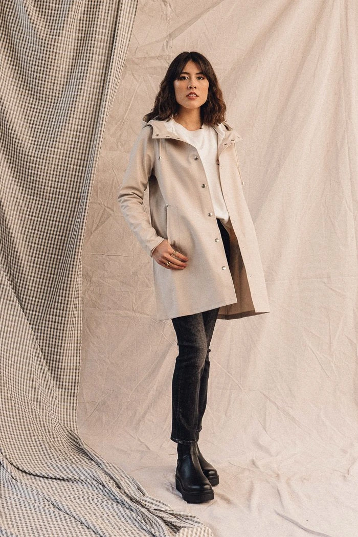 Stutterheim MOSEBACKE RAIN JACKET LIGHT SAND 3 Stutterheim MOSEBACKE RAIN JACKET LIGHT SAND