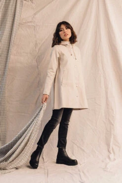 Stutterheim MOSEBACKE RAIN JACKET LIGHT SAND 8 Stutterheim MOSEBACKE RAIN JACKET LIGHT SAND -Fashion Clothing Store PIPE ROW SS20 1455