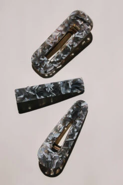 RESIN TEARDROP CUT OUT BARRETTE