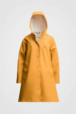 Stutterheim MOSEBACKE RAIN JACKET WARM HONEY -Fashion Clothing Store Stutterheim Mosebacke Warm Honey 3 600x900 1