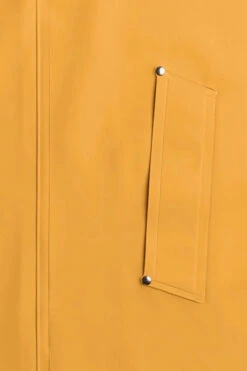 Stutterheim MOSEBACKE RAIN JACKET WARM HONEY -Fashion Clothing Store Stutterheim Mosebacke Warm Honey 5 600x900 1