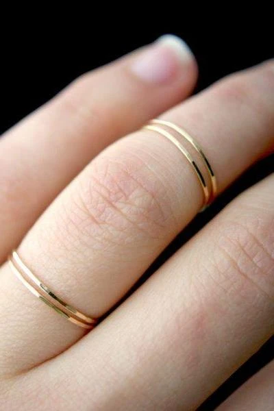 HAMMERED THIN STACKING RING - Image 3