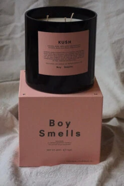 KUSH MAGNUM CANDLE -Fashion Clothing Store kushmagnumlarge28ozcandleboysmells pipeandrowboutique