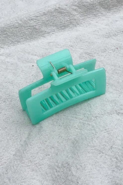 SHEER MEDIUM HAIR CLAW TURQUOISE