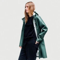 Stutterheim MOSEBACKE RAIN JACKET GREEN 18 Stutterheim MOSEBACKE RAIN JACKET GREEN -Fashion Clothing Store mosebacke green1