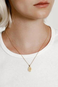 ROSE NECKLACE -Fashion Clothing Store rose pendant engraved necklace wolf circu pipe and row