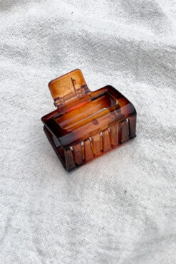 SMALL SQUARE HAIR CLAW BROWN OMBRE