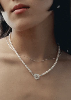 SOFIA PEARL NECKLACE