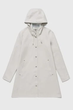 Stutterheim MOSEBACKE RAIN JACKET LIGHT SAND 9 Stutterheim MOSEBACKE RAIN JACKET LIGHT SAND -Fashion Clothing Store stutterheim raincoat noos women mosebacke lightsand product