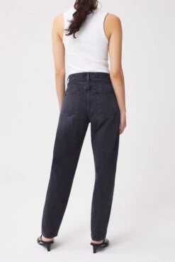 AGOLDE TAPERED BAGGY JEANS SHAMBLES -Fashion Clothing Store taperedbaggyjeansfadedwashedblackshamblesagolde pipeandrow