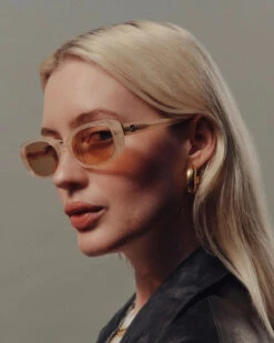 VENUS SUNGLASSES GLITTER -Fashion Clothing Store venusglitter2 1200x 51d8e539 b9f0 45ff 8b91 3872fef86e9f